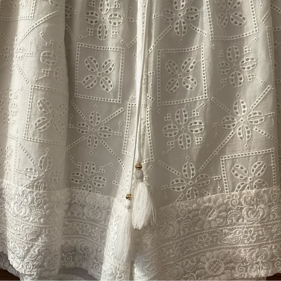 Jade by Johnny Was Love White Eyelet Embroidered Shorts NWT$169 SMALL - Picture 2 of 8